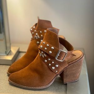 Chinese Laundry Leather Small Town ankle boot with Buckle chestnut brown booties